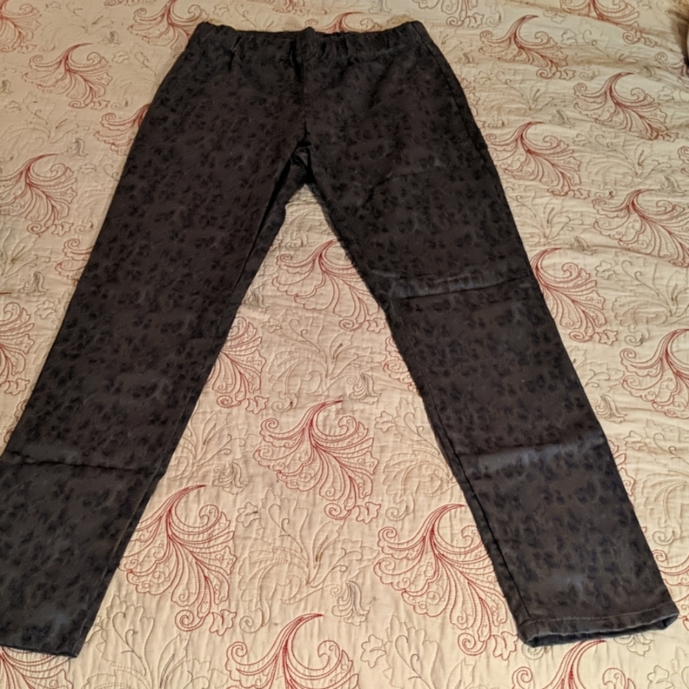 SOFT SURROUNDINGS LEOPARD PRINT METRO LEGGINGS